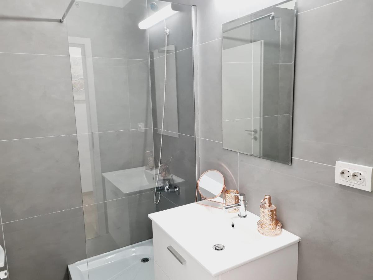 Lovely Ultracentral Apartment With Parking Kaloşvar Dış mekan fotoğraf